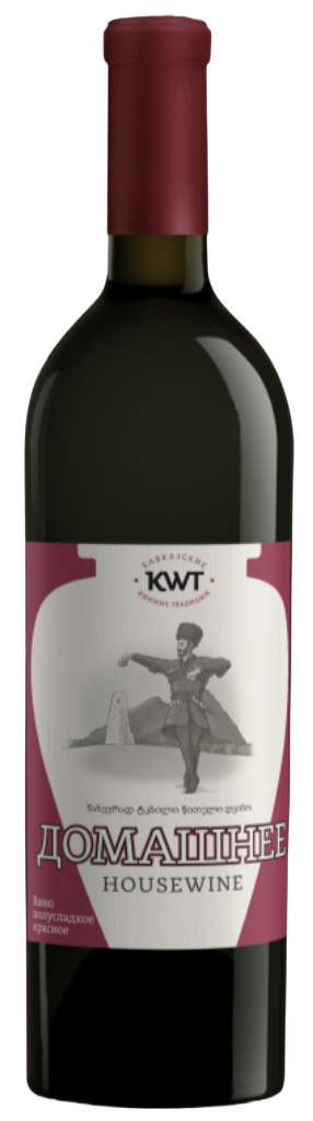 Вино КАВКАЗСКИЕ ВИННЫЕ ТРАДИЦИИ. ДОМАШНЕЕ 2021 10,0-12,0% красное полусладкое 0,7л